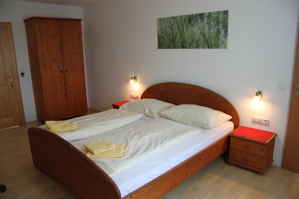 Pension Merkinger Behamberg 部屋 写真