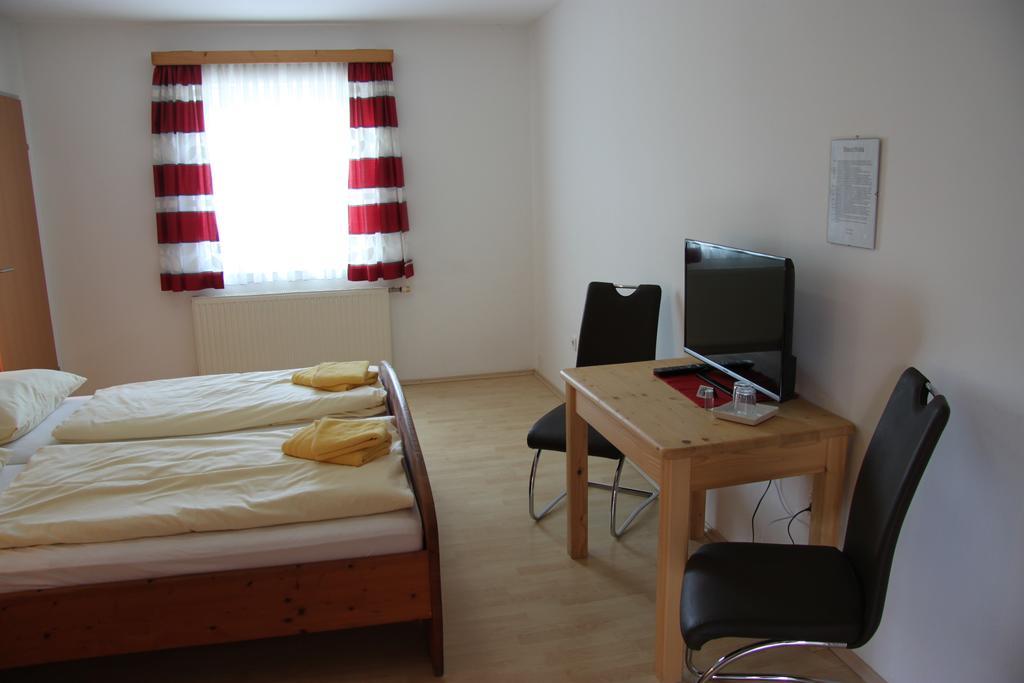 Pension Merkinger Behamberg 部屋 写真